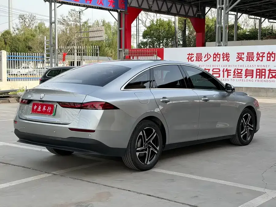 Roewe D7 Roewe D7 2023 DMH 125km Flagship Edition 2023 — миниатюра 5