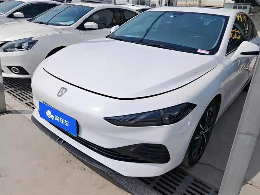 Roewe D7 Roewe D7 2025 DMH 125km World Champion Edition 2024 — фото 1, купить с доставкой в Москву