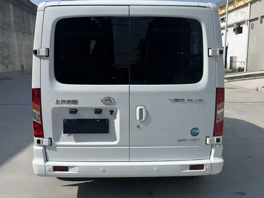 Maxus Xintu V80 Xintu V80 2021 2.0T PLUS AMT City Edition Short Axle Ultra-Low Roof 7/8/9 Seaters 2022 — миниатюра 2