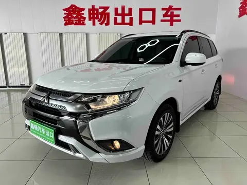 Mitsubishi Outlander 2022 buy in Moscow