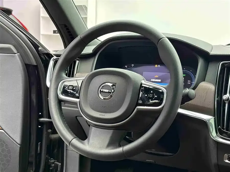Volvo S90 plug-in hybrid Volvo S90 Plug-in Hybrid 2024 Plug-in Hybrid Four-wheel Drive Long-range Zhiya Luxury Edition 2024 — миниатюра 3