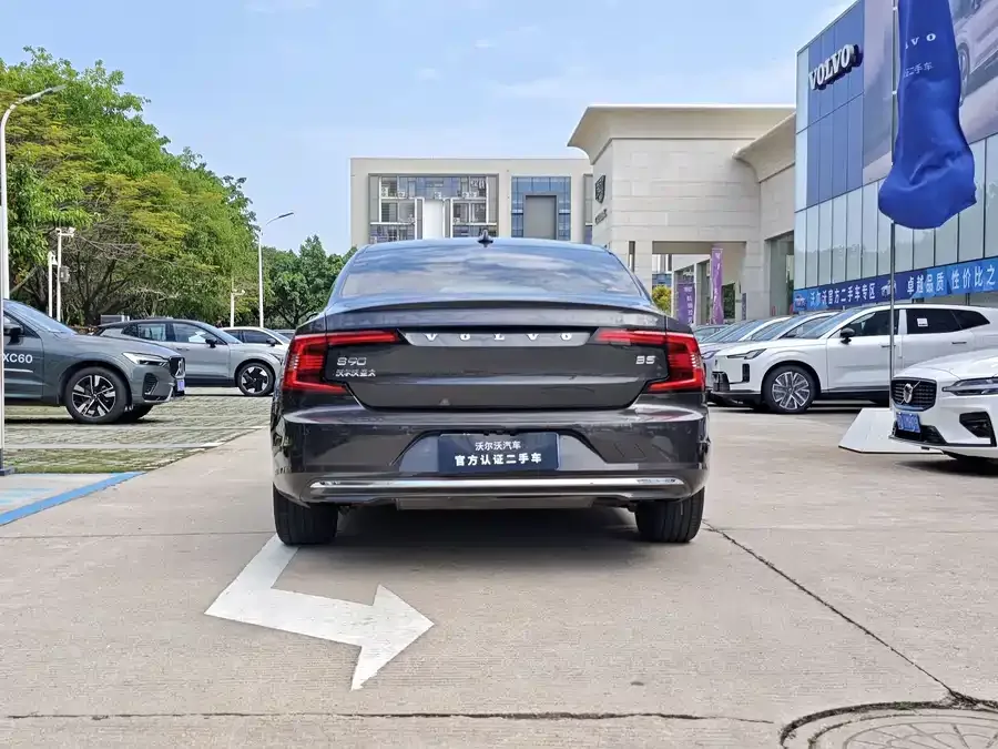 Volvo S90 2024 B5 Luxury Edition 2024 — миниатюра 5