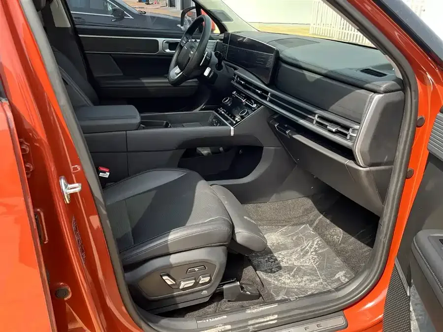 Hyundai SantaFe Santa Fe 2024 2.0T Connoisseur Ultra 2024 — миниатюра 4