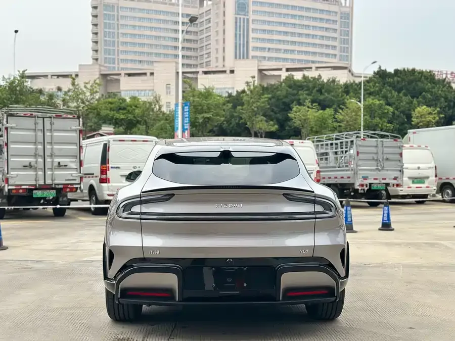 Xiaomi YU7 Xiaomi YU7 2025 Ultra-Long-Range 4WD Pro Edition 2025 — миниатюра 2