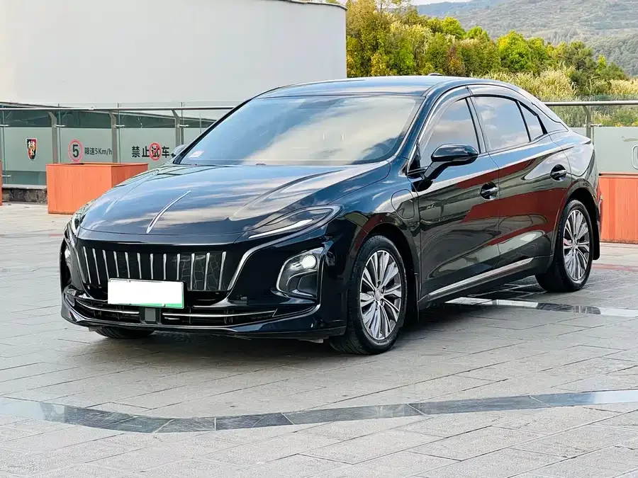 Hongqi E-QM5 Hongqi E-QM5 2024 560km PLUS 2024 — фото 1, купить с доставкой в Москву