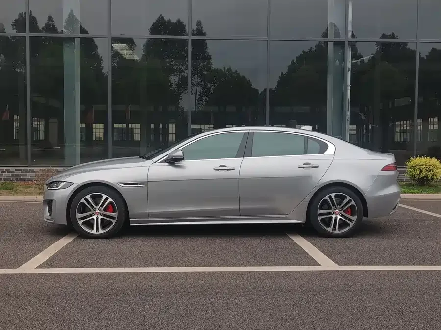 Jaguar XEL 2024 2.0T 250PS R-DYNAMIC S aggressive sports version 2024 — миниатюра 2