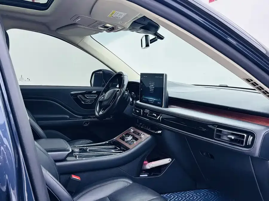 Lincoln Aviator Aviator 2022 3.0T V6 4WD Premium Edition 2022 — миниатюра 5