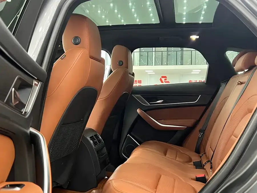 Jaguar F-Pace 2023 P250 R-Dynamic BLACK 2023 — миниатюра 3