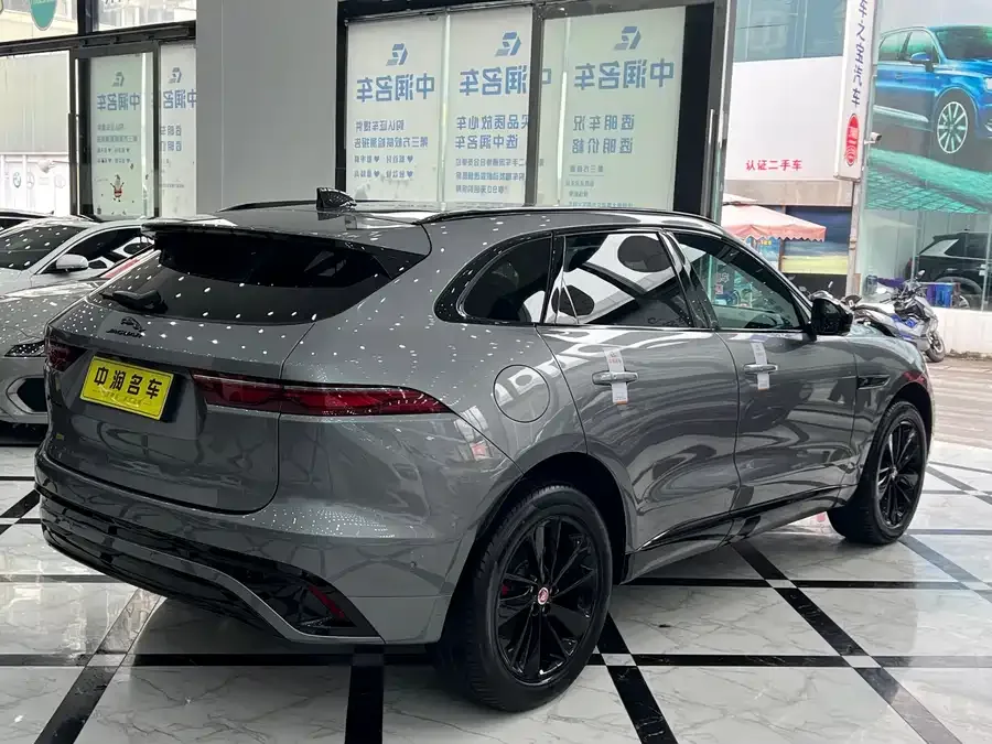 Jaguar F-Pace 2023 P250 R-Dynamic BLACK 2023 — миниатюра 5