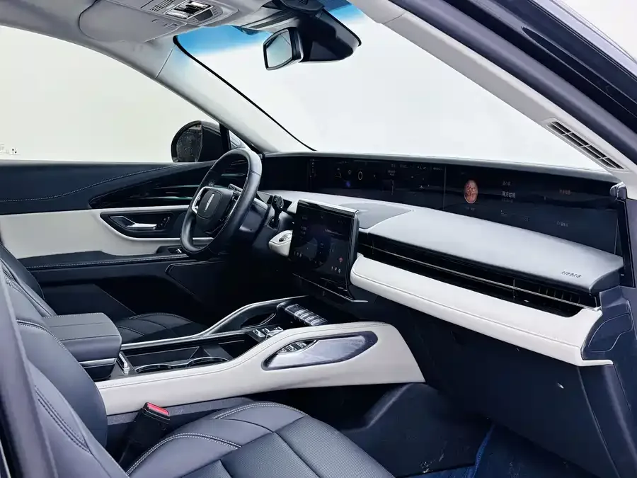 Lincoln Navigator Navigator 2023 2.0T 4WD Premium Edition 2024 — миниатюра 4