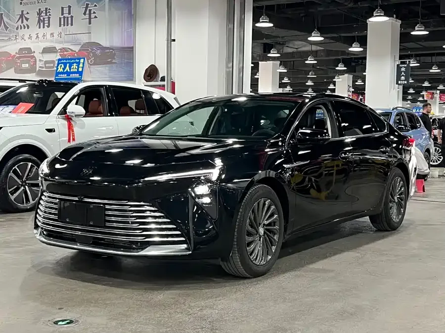 Buick LaCrosse 2025