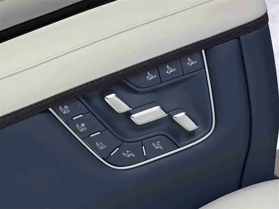 Zeekr 009 Zeekr 009 2024 seven-seat aisle version 108kWh 2024 — миниатюра 3