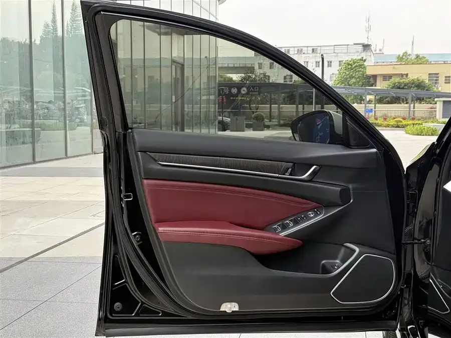 Honda Inspire 2022 Insignia 260TURBO Fine Edition 2023 — миниатюра 5