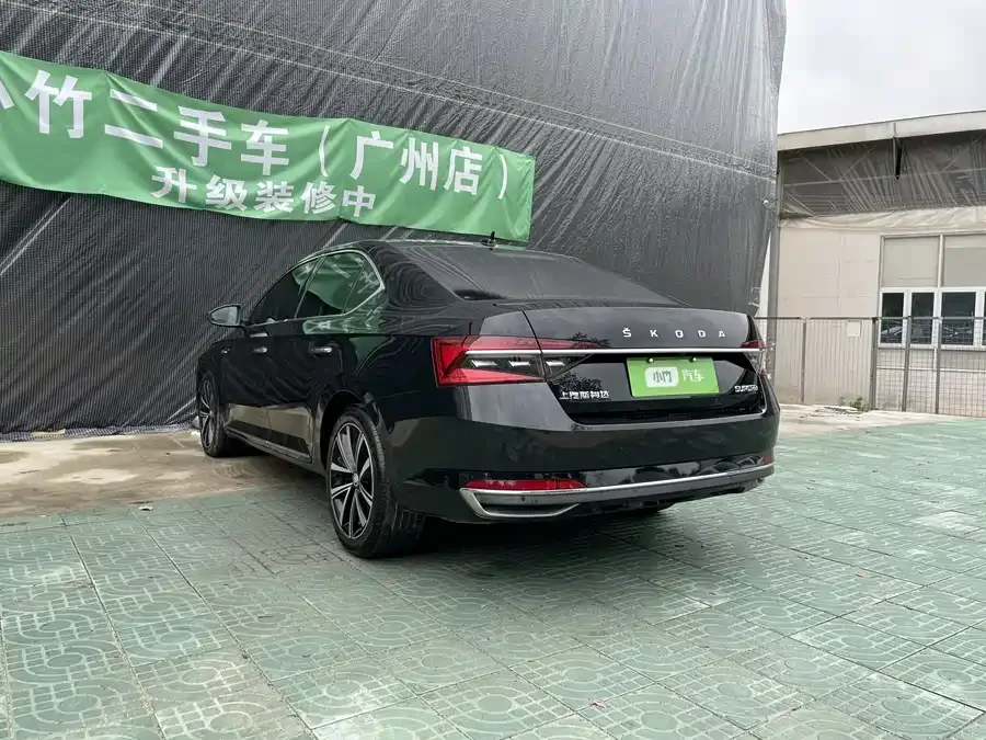 Skoda SuperB Superb 2023 facelifted TSI280 DSG exclusive version 2024 — миниатюра 2
