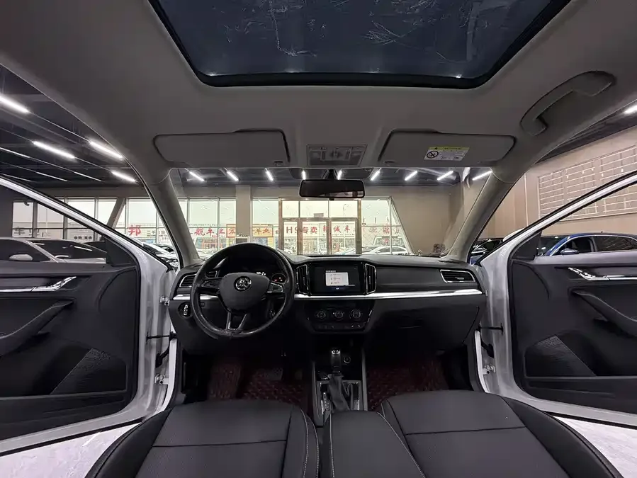 Skoda Kamiq 2023 Kamiq facelift 1.5L automatic comfort version 2023 — миниатюра 3