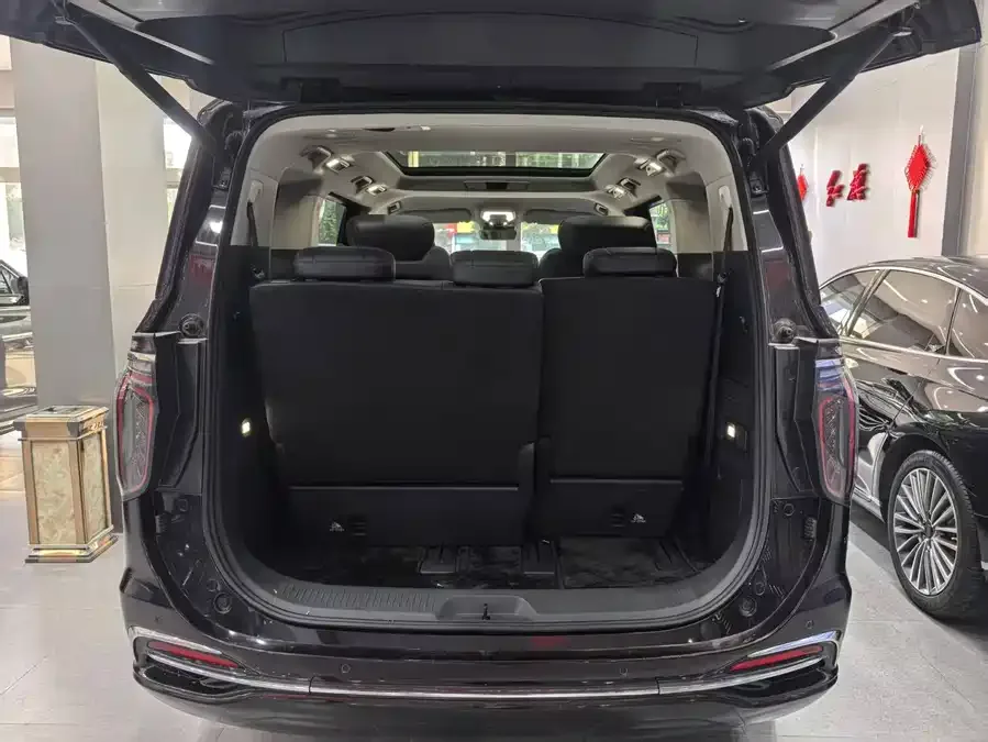 Hongqi HQ9 PHEV Hongqi HQ9 PHEV 2024 2.0T 4WD Business Edition 2024 — миниатюра 4