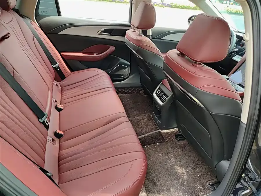 Hongqi H5 Hongqi H5 2025 1.5T DCT Flagship Edition 2025 — миниатюра 5