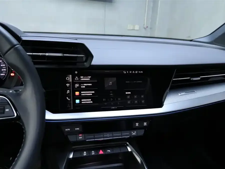 Audi A3 2024 Sportback 35 TFSI stylish and sporty 2024 — миниатюра 4