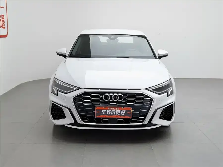 Audi A3 2021 A3L Limousine 35 TFSI aggressive and sporty 2022 — миниатюра 3