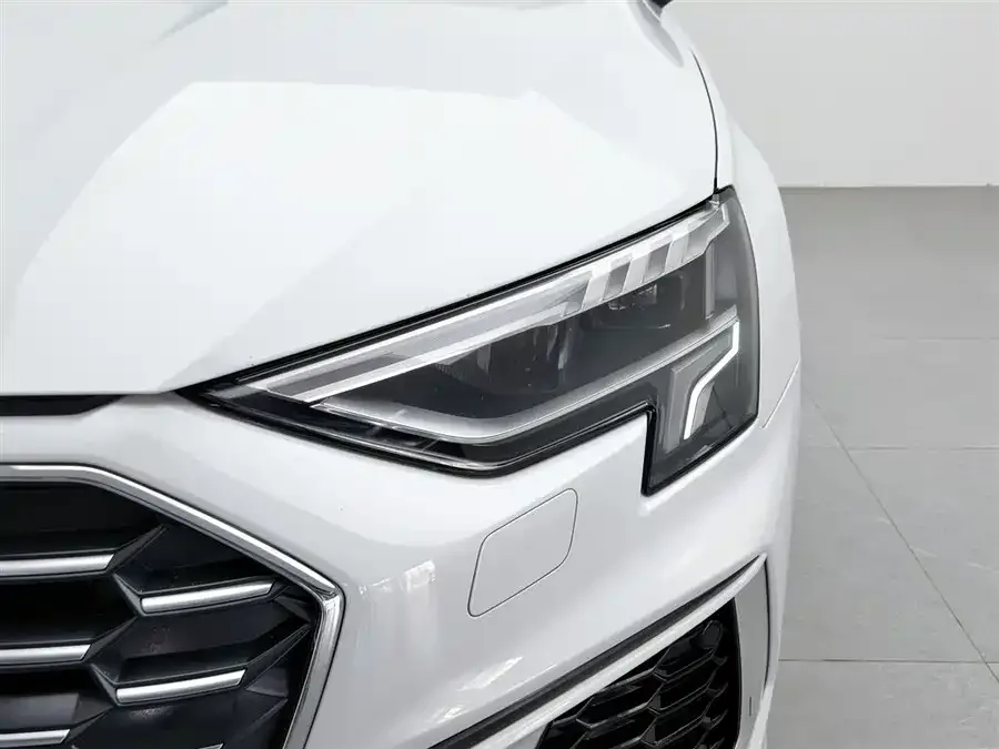 Audi A3 2021 A3L Limousine 35 TFSI aggressive and sporty 2022 — миниатюра 4