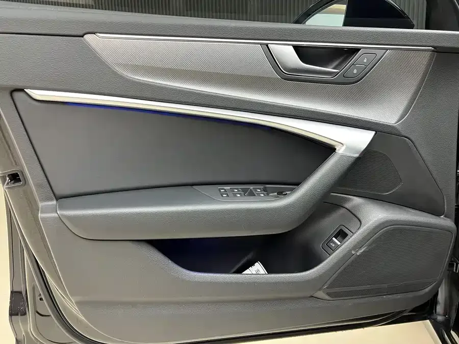 Audi A6L 2022 45 TFSI Premium Dynamic Model 2022 — миниатюра 3