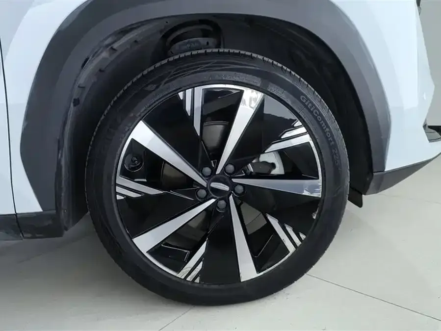 Geely Atlas L Boyue L 2023 1.5TD DCT Premium Edition 2023 — миниатюра 5