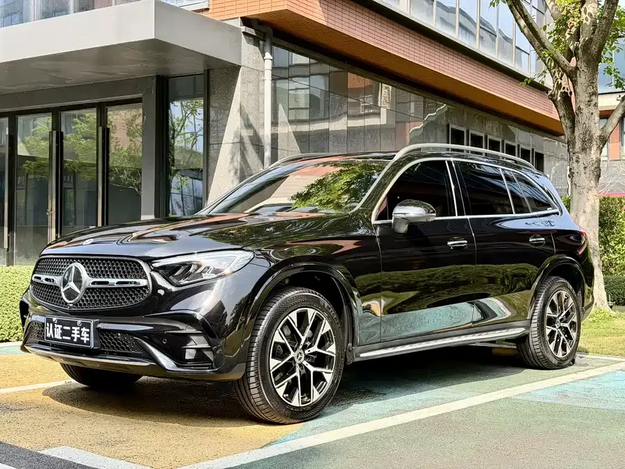 Mercedes-Benz GLC-Class 2023