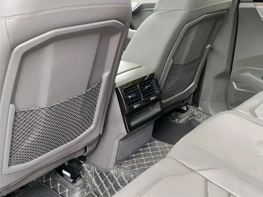 Volkswagen Touareg Touareg 2022 3.0TSI Ruixiang Edition Classic Sports Package 2023 — миниатюра 3