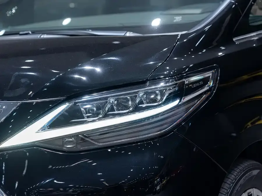Lexus LM 2020 300h 7-seat Elegant Edition 2022 — миниатюра 4