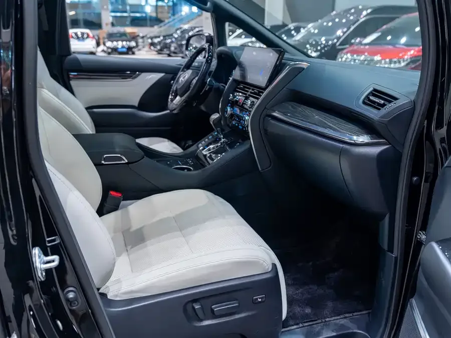 Lexus LM 2020 300h 7-seat Elegant Edition 2022 — миниатюра 5