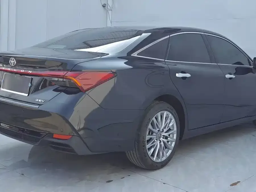 Toyota Avalon 2024 Avalon Hybrid 2.0L Luxury Edition 2025 — миниатюра 3