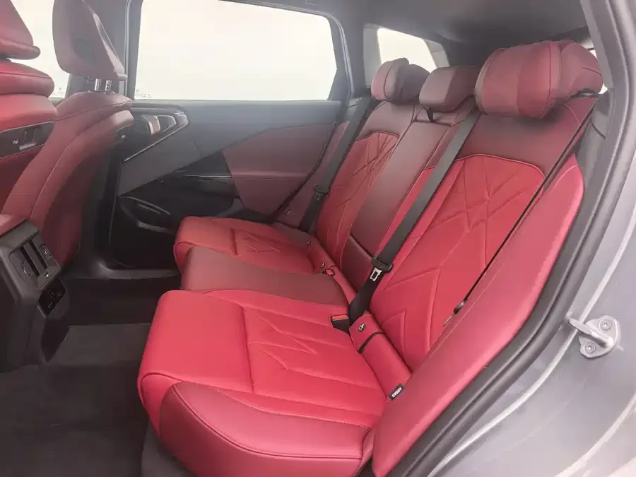 BMW X3 2025 xDrive30L Exclusive M Sport Package 2025 — миниатюра 2