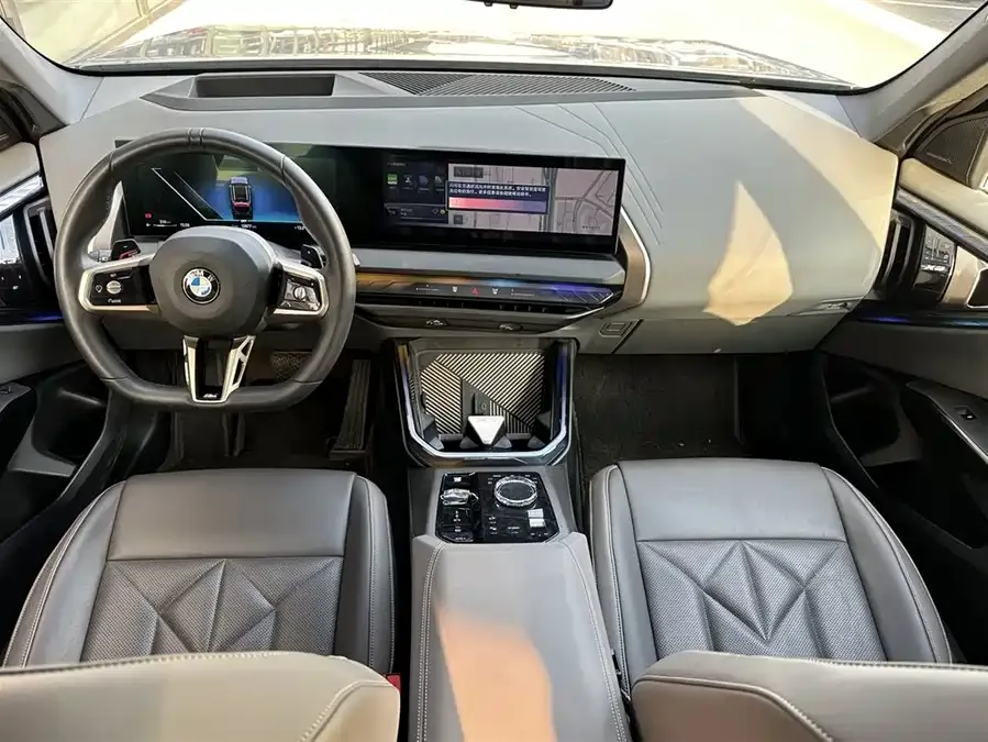 BMW X3 2025 xDrive30L Exclusive M Sport Package 2025 — миниатюра 3
