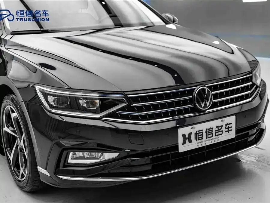 Volkswagen Magotan Magotan 2023 2 million commemorative edition 330TSI DSG luxury model 2023 — миниатюра 3