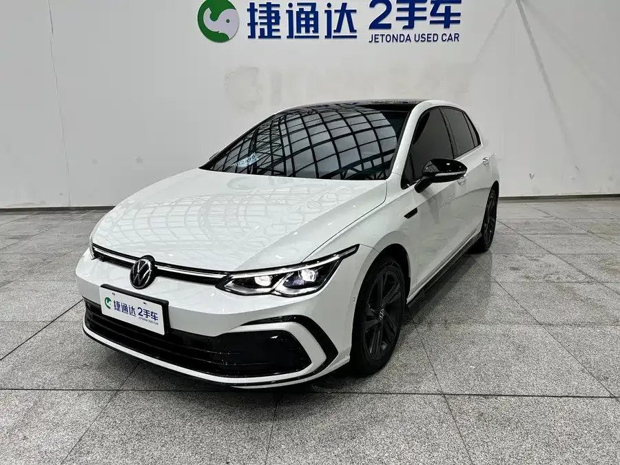 Volkswagen golf Golf 2023 facelift 280TSI DSG R-Line Lite 2024 — фото 1, купить с доставкой в Москву