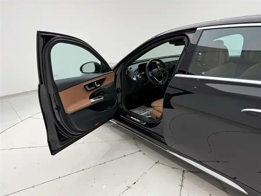 Mercedes-Benz E-Class Mercedes-Benz E-Class 2024 E 260 L 2024 — миниатюра 4