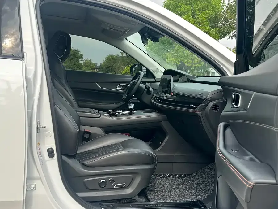 Changan UNI-K Changan UNI-K 2021 2.0T Premium Edition 2022 — миниатюра 4