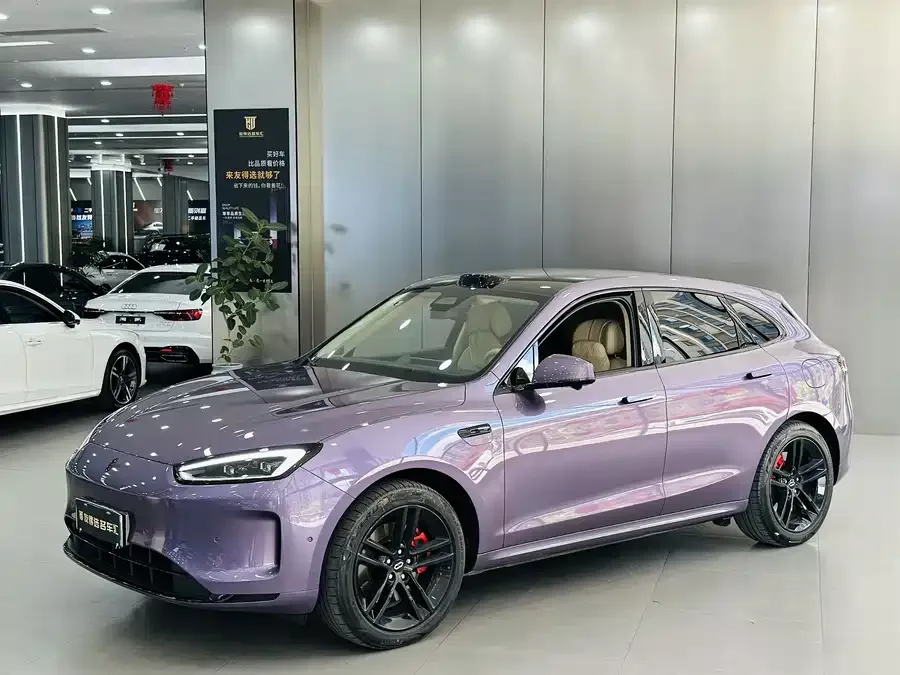 AITO M5 M5 2025 Extended Range Ultra 4WD Edition 2025 — фото 1, купить с доставкой в Москву