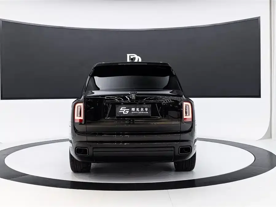 Rolls-Royce Cullinan Cullinan 2020 Black Badge 2022 — миниатюра 2