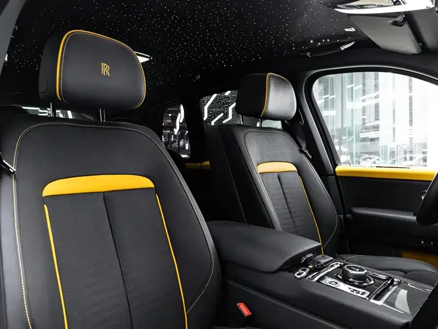 Rolls-Royce Cullinan Cullinan 2020 Black Badge 2022 — миниатюра 5