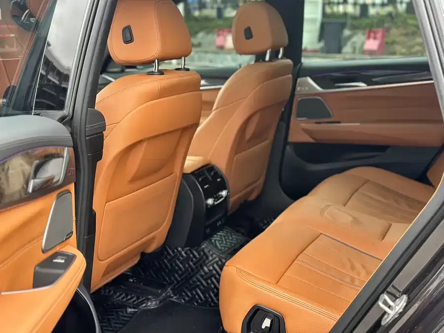 BMW 6 Series GT 2022 630i M Sport Package 2022 — миниатюра 2