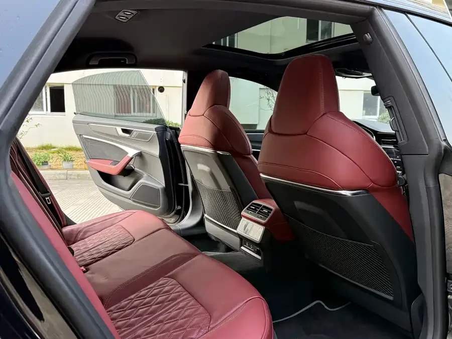 Audi A7L 2024 45 TFSI quattro Black Warrior Edition 2024 — миниатюра 3