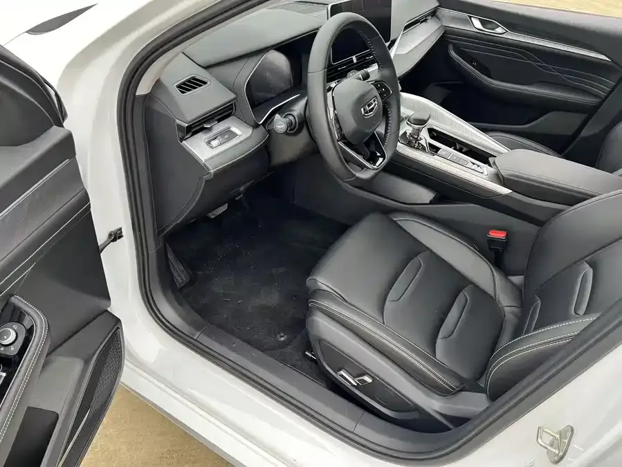Geely Xingrui Xingrui 2023 2.0TD Luxury 2023 — миниатюра 3