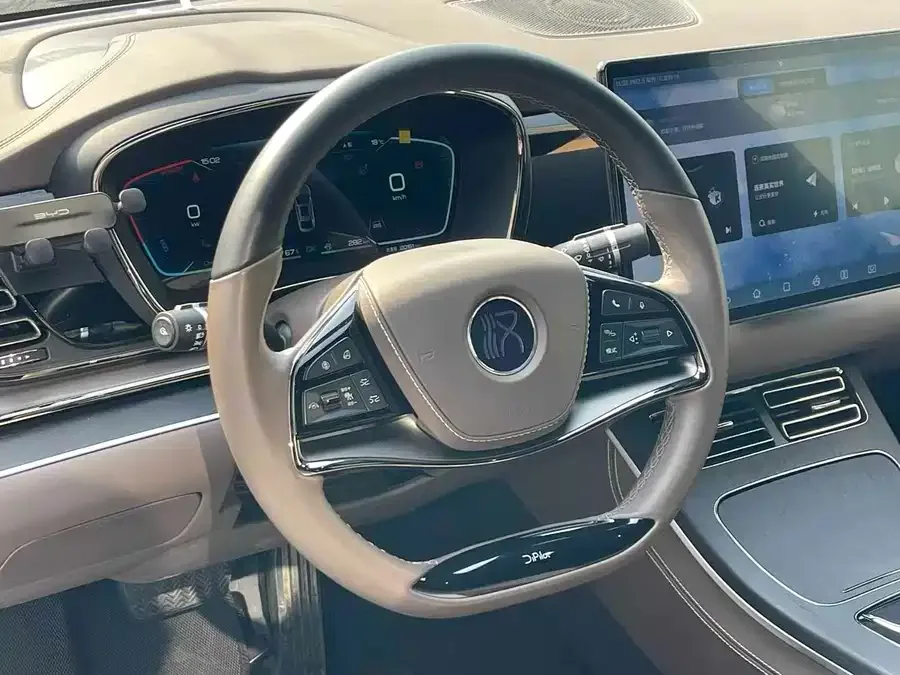 BYD Second-hand Han 2023 DM-i Champion Edition 121KM Premium Edition 2024 — миниатюра 3