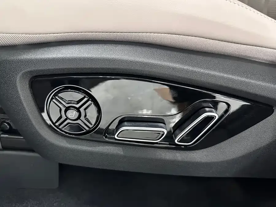 BYD Tang New Energy Tang New Energy 2025 Intelligent Driving Edition DM-i 115KM Flagship 2025 — миниатюра 3
