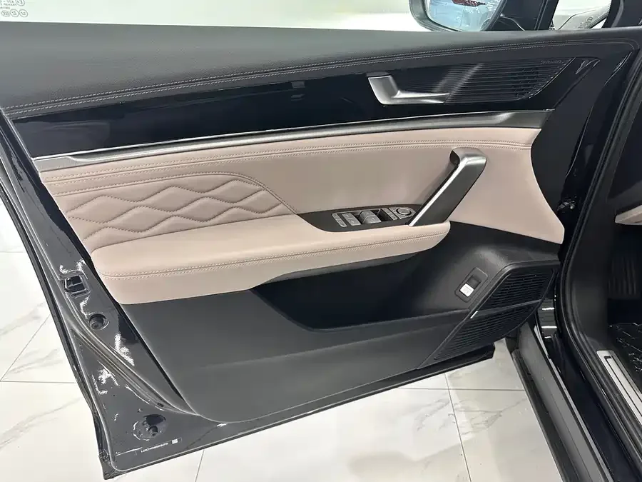 BYD Tang New Energy Tang New Energy 2025 Intelligent Driving Edition DM-i 115KM Flagship 2025 — миниатюра 4