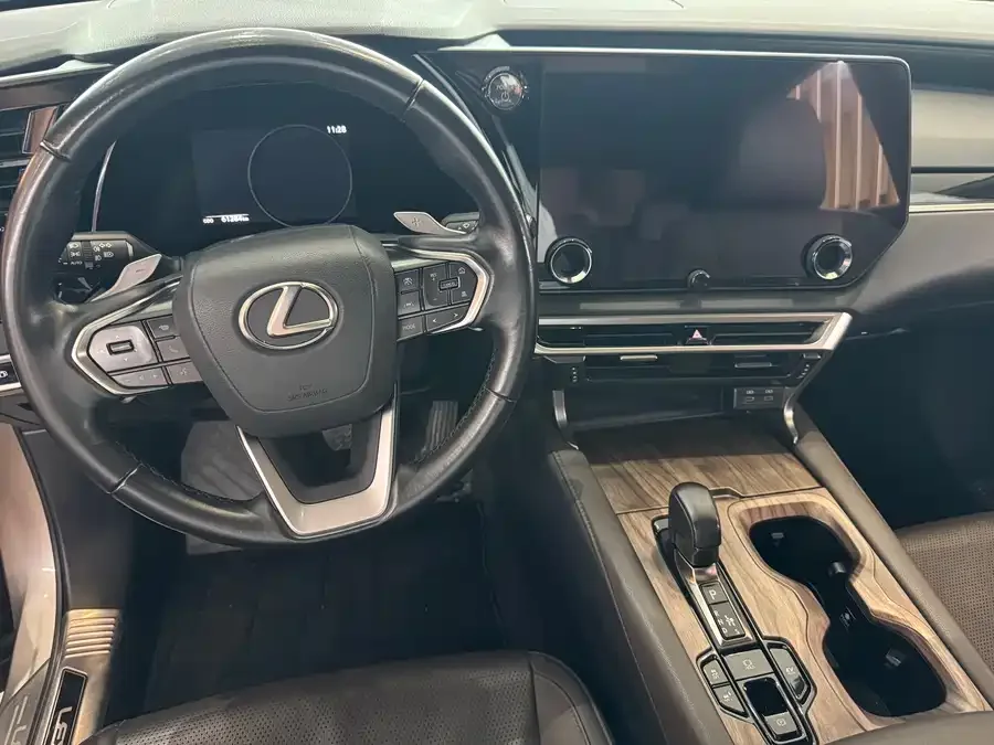 Lexus RX 2023 350h 4WD Pure Edition 2023 — миниатюра 3