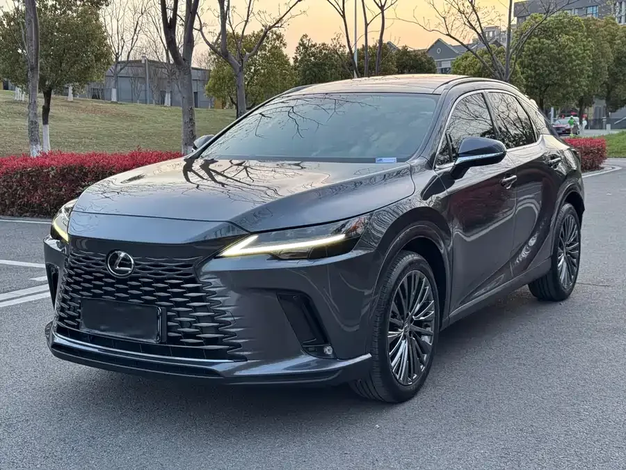 Lexus RX 2023
