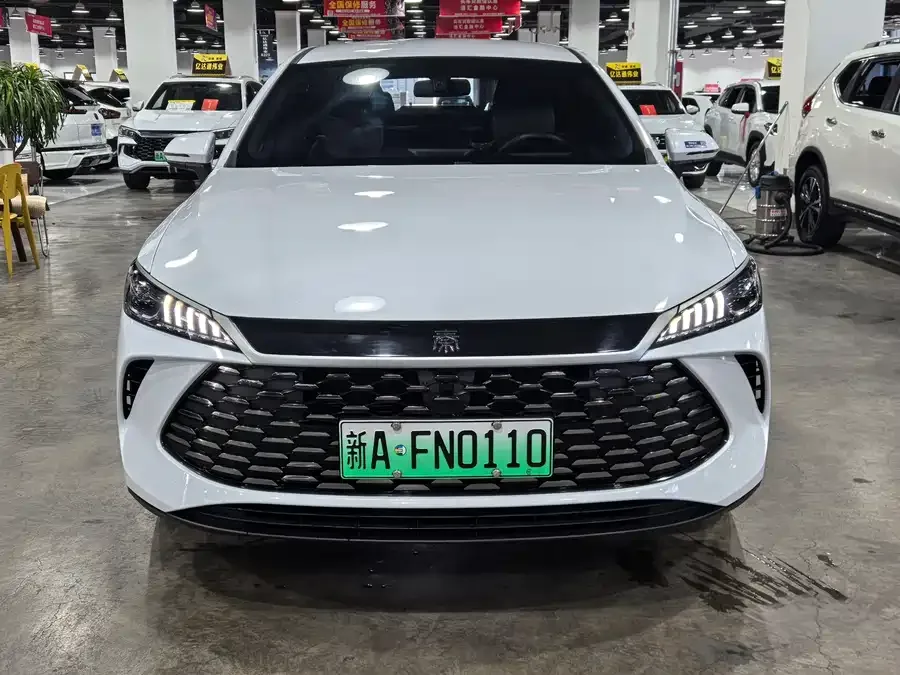 BYD Qin PLUS Qin PLUS 2025 DM-i Intelligent Driving Edition 55KM Leading Edition 2025 — фото 1, купить с доставкой в Москву