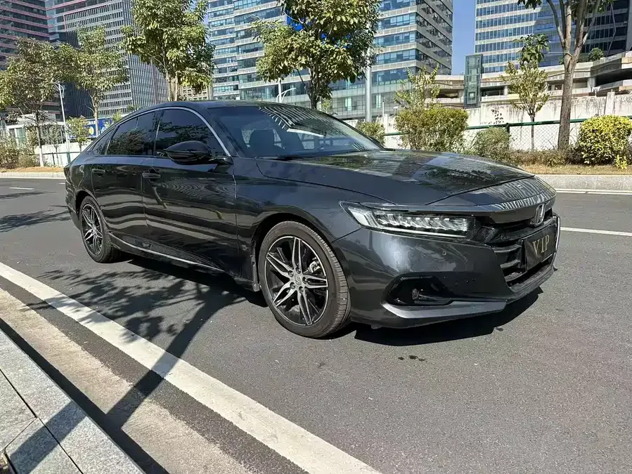 Honda Accord 2022 Accord 260TURBO Fantasy Night Premium Edition 2022 — миниатюра 3